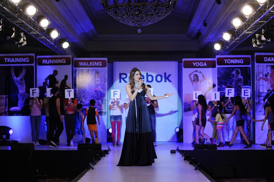 female anchors vadodara